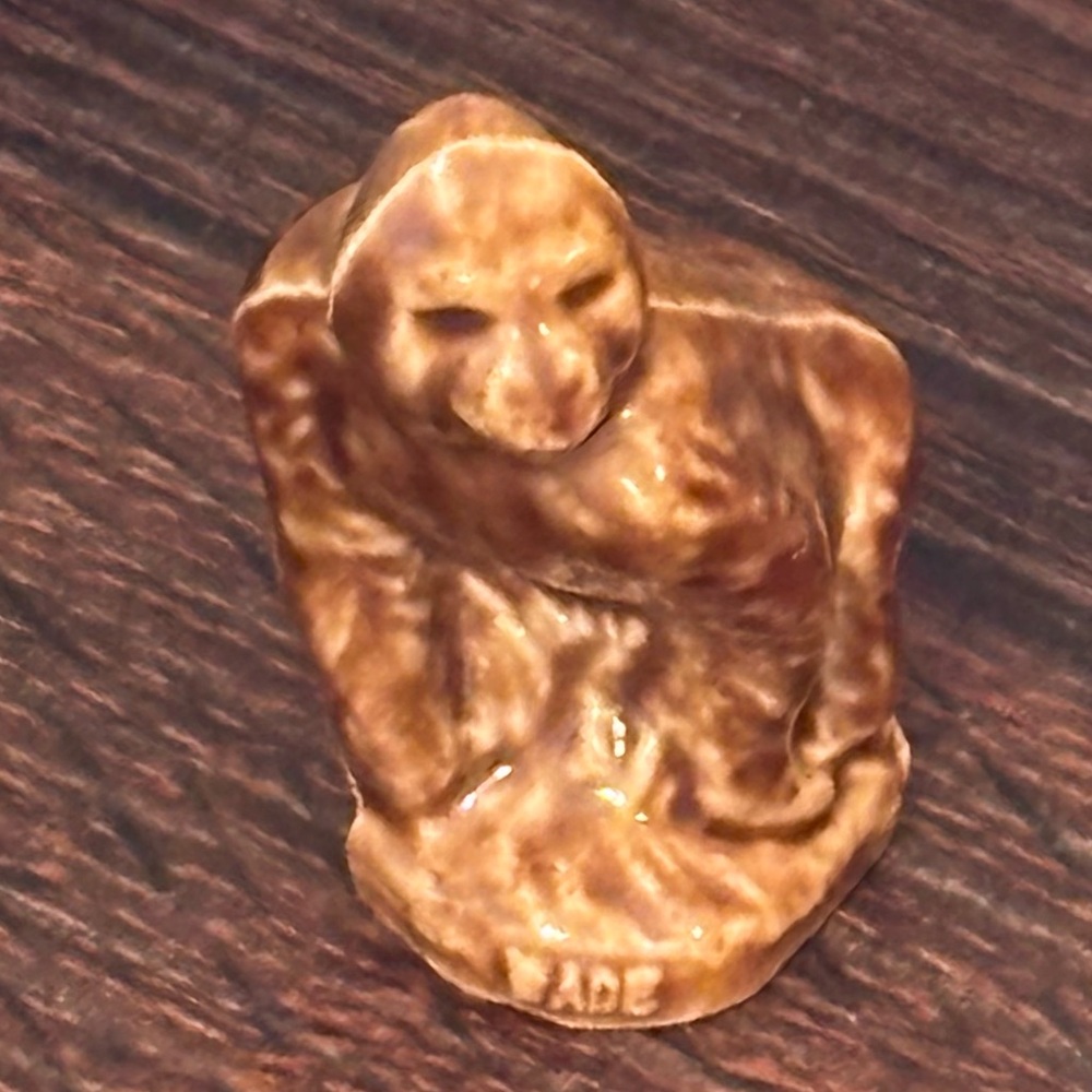 Vintage Miniature Wade Whimsies Gorilla by WADE ENGLAND